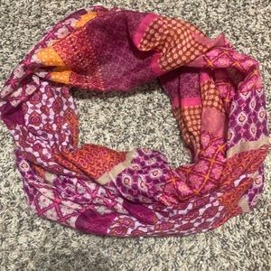 Pretty infinity scarf!